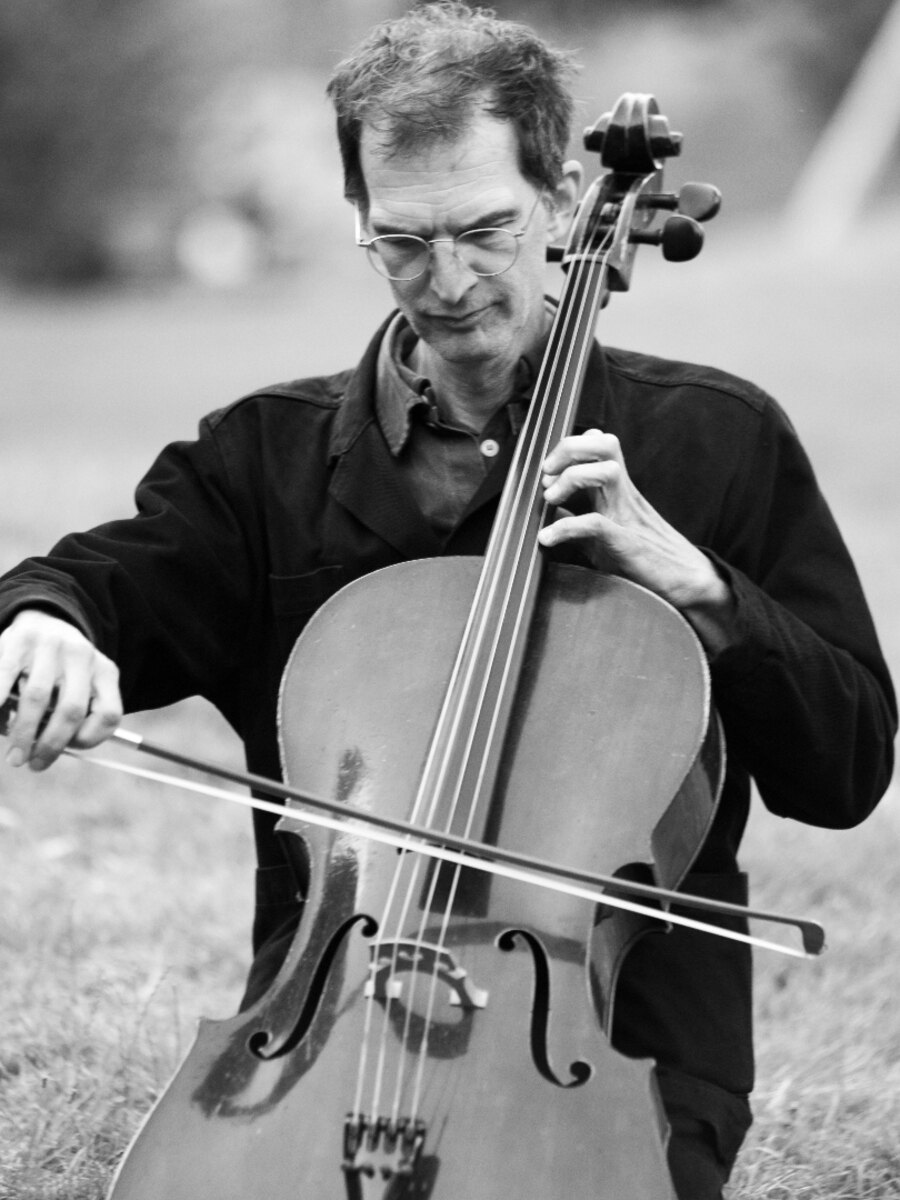 Mathis Mayr am Violoncello